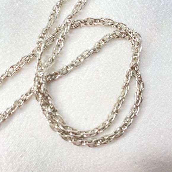 Pendant Necklace Ornate Pewter Cross Silver Tone Spiral Chain - Picture 4 of 8